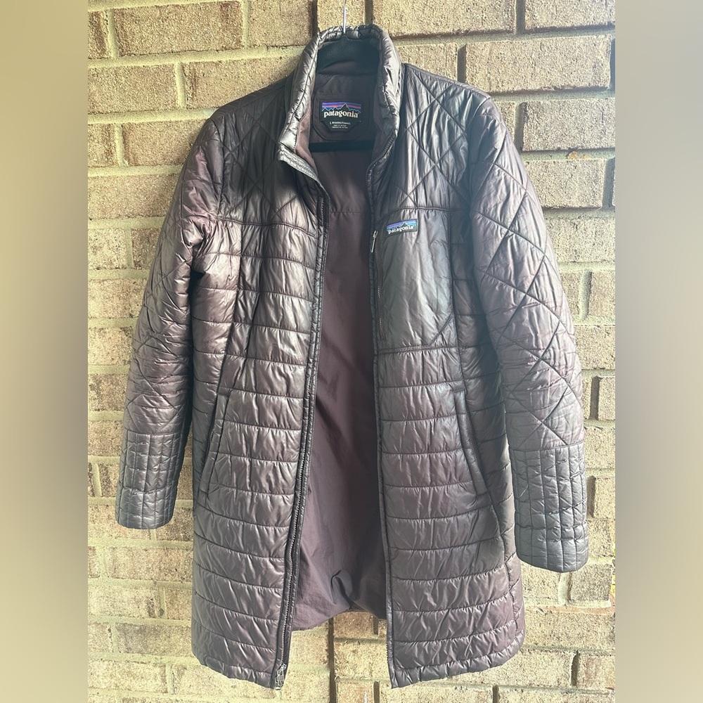 Patagonia Radalie Jacket in deep purple!  Great condition!  Women’s Large